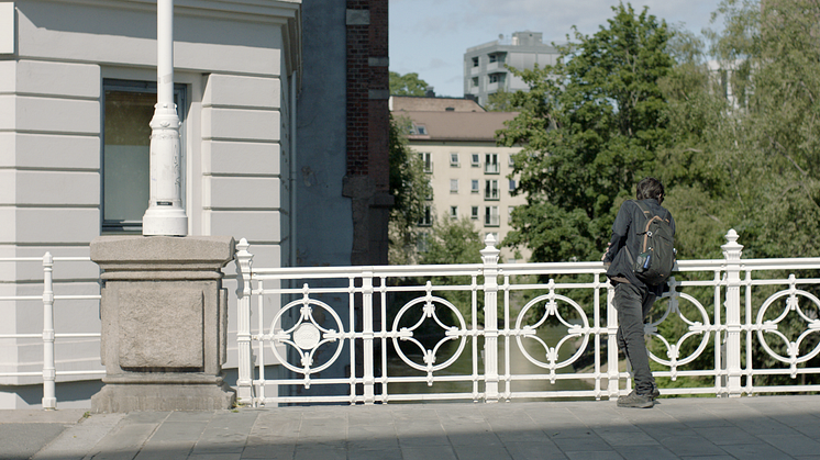 Fremtidens forbrytelser - en film om en film om en bok om en by