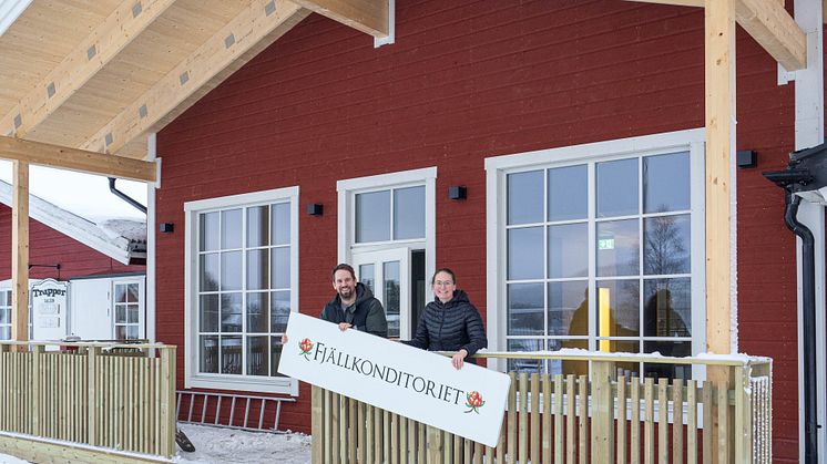 Ylva och Björn Forsanker öppnar sitt fjärde konditori - i nybyggda lokaler i Lofsdalen. 