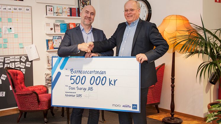 Dahls kunder skänker en halv miljon till Barncancerfonden