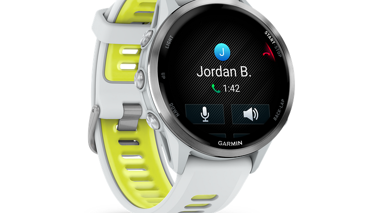 010-02969-11_06_Forerunner970_TitaniumWhitestone_HR_Front-Right_0019_voice_call.png