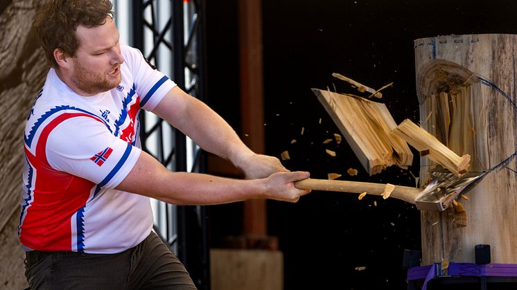 Bronse til Vebjørn Sønsteby da den nordiske TIMBERSPORTS®-sesongen satte i gang