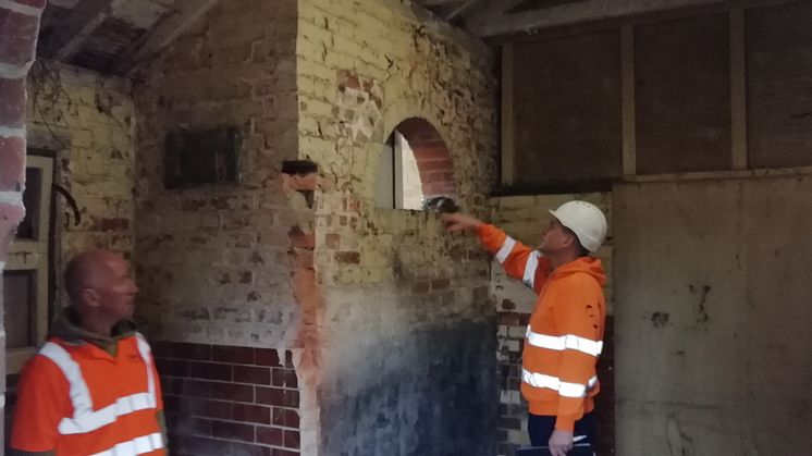 Lingfield waiting room before restoration 3