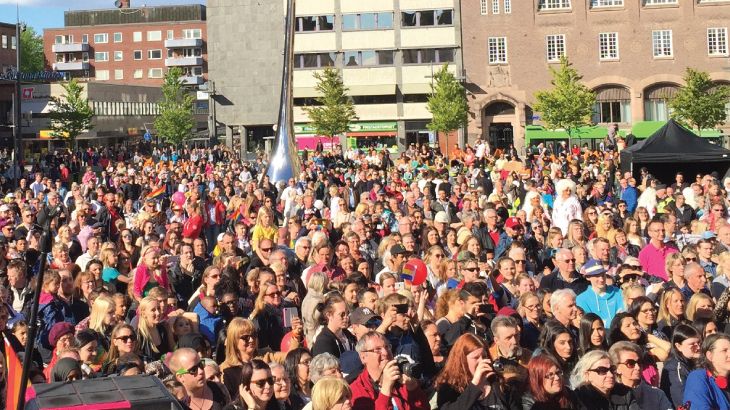 Folkfest på Fristadstorget under Junior-EM i friidrott