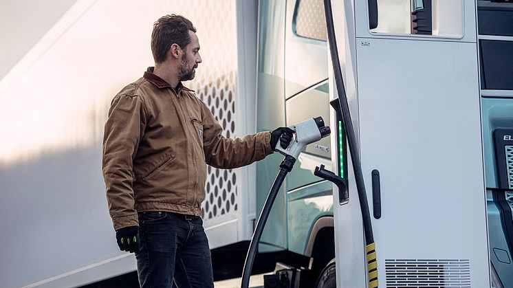 Välkommen på invigning - Den 19 mars öppnar laddstationen på Volvo Truck Center i Sollentuna