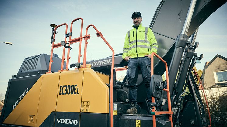 Problemfria timmar i nya hybridgrävaren från Volvo