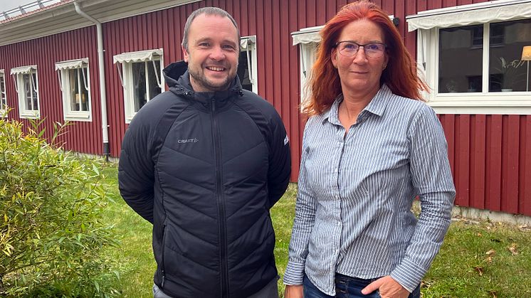 Anders Ådemo, marknadschef PiteEnergi och Anna Hellberg, distriktssköterska i Piteå.