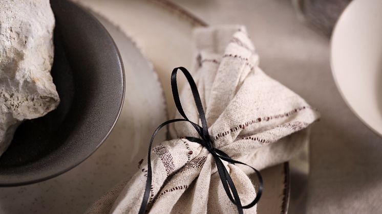 White__Christmas and newyears table setting JYSK24___.tif