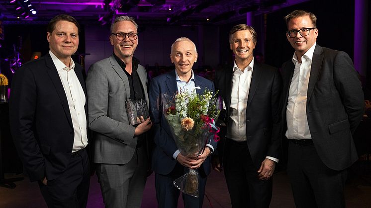 Fr.v. Mikael Bill, Marknadsdirektör Elektroskandia, Magnus Sandberg, VD MP bolagen Industri AB, Evert Karlsson, Koncernchef MP bolagen i Vetlanda AB, Anders Nordlöw, VD Elektroskandia och Rickard Dittlau, Försäljningsdirektör Elektroskandia.