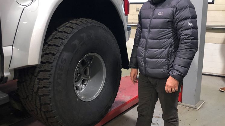 Ulf Stefansson, Fordonsjuristen på besök hos däckverkstad