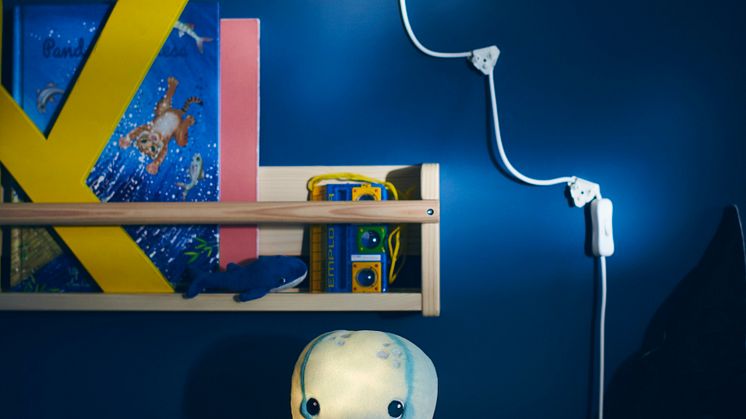BLÅVINGAD LAMPE IKEA