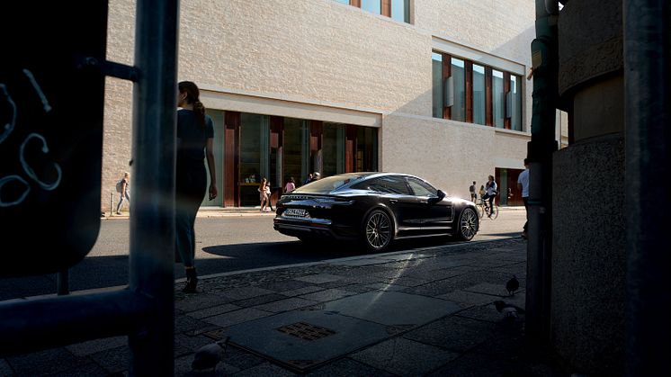 4 - Panamera 4 E-Hybrid Platinum Edition.jpg