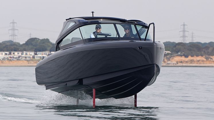 Flying above the surface at speeds of up to 27 knots, the C-8 uses 20% of the energy conventional boats need at high speed. This leads to long range, but also to a much smoother ride.