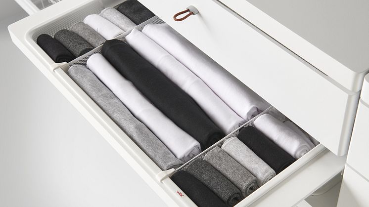 NO - Elfa-decor-clothing-storage-meshdrawerdivider-1a_HIRES-high300