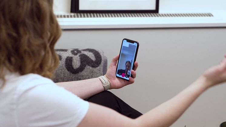 Smärthjälpen: digifysisk vårdlösning för långvarigt smärtdrabbade