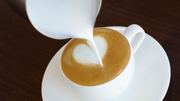 How to make a coffee heart - Step 4