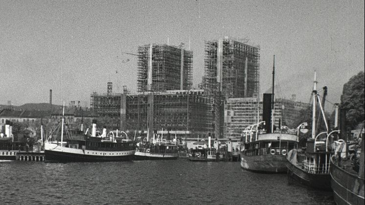 Det nye rådhuskompleks reiser seg 1933 