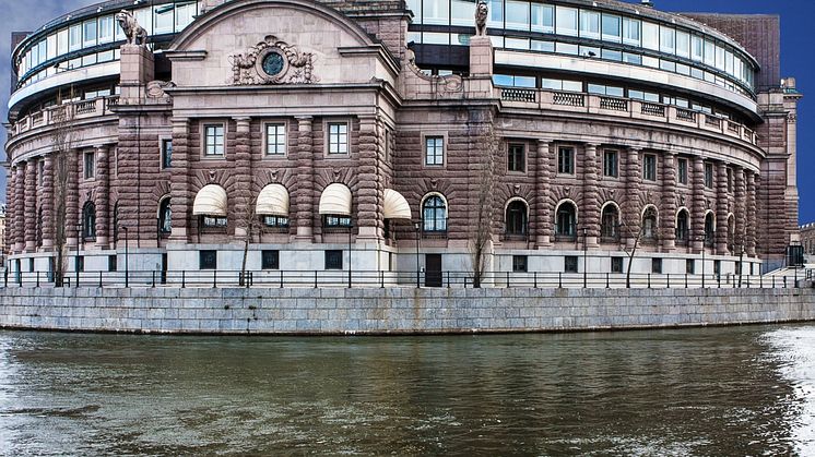 Riksdagshuset 1210x807 (1)