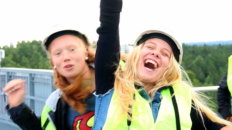 Esther Williamsson och Emma Engnell från ett tidigare år av Energi för tjejer.