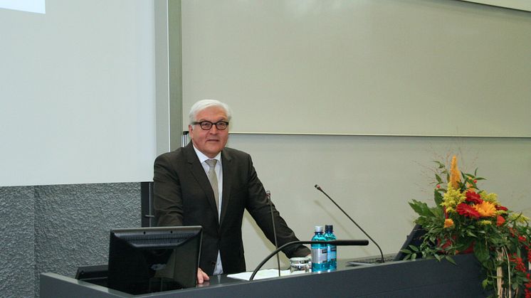 Verabschiedung der Absolventinnen und Absolventen des Akademischen Jahres 2013/2014