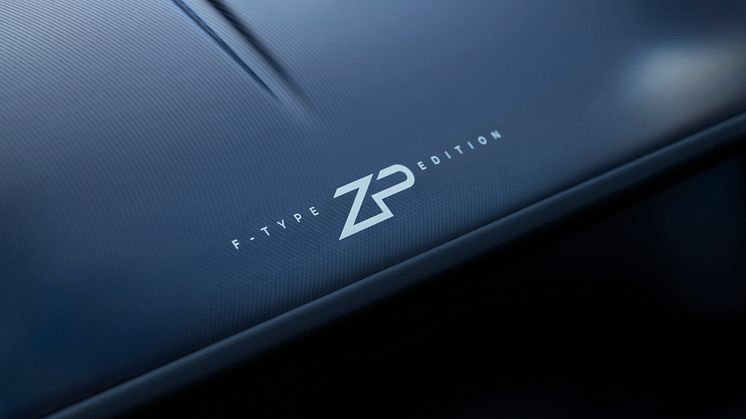 012_Jag_F-TYPE_24MY_ZPEdition_Interior_Logo_PR_111023