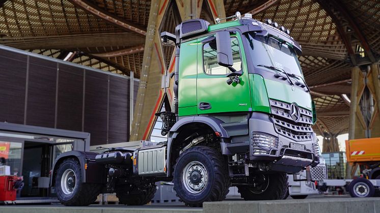 PAul Agrar Lkw Arocs 2051 AS 4x4 - HE.jpg