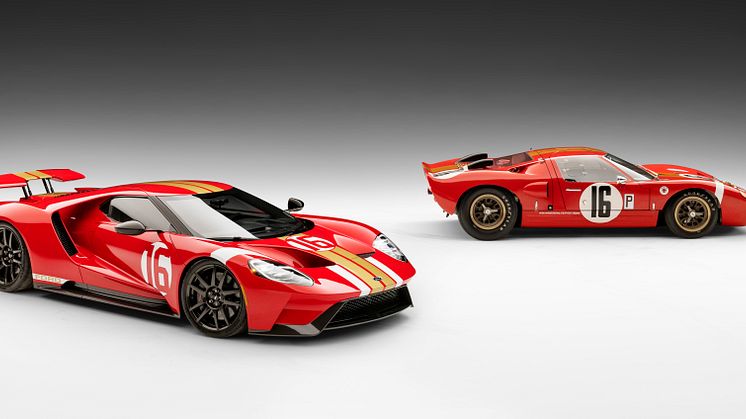 2022 Ford GT Alan Mann Heritage Edition_10_1966 Ford AM GT-1 prototype