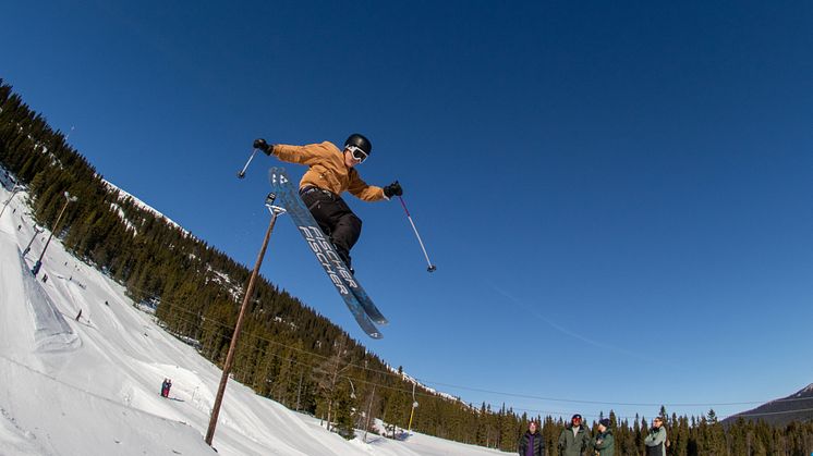 250322-SST-Final-Funäsdalen-åkare-hopp-foto-Mathias-Noren.jpg