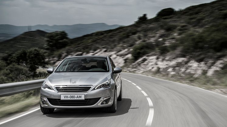 Nya Peugeot 308 - en elegant och modern sedan