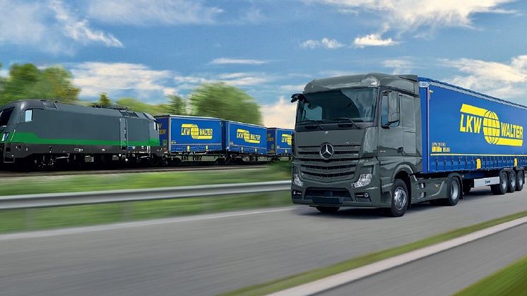 Midlands transportpartner LKW Walter sänker CO2 lite till. Nu även via båt.