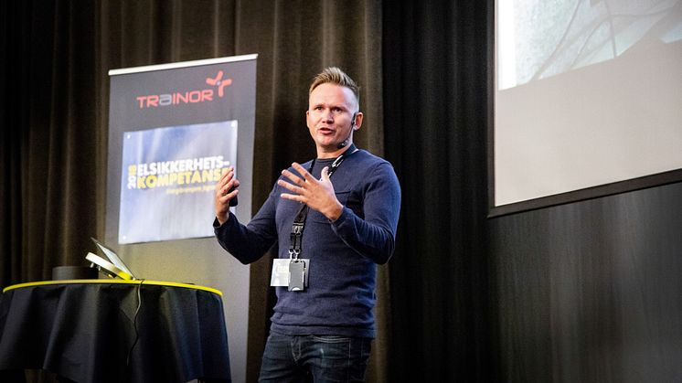 Kåre Vegar Sund taler