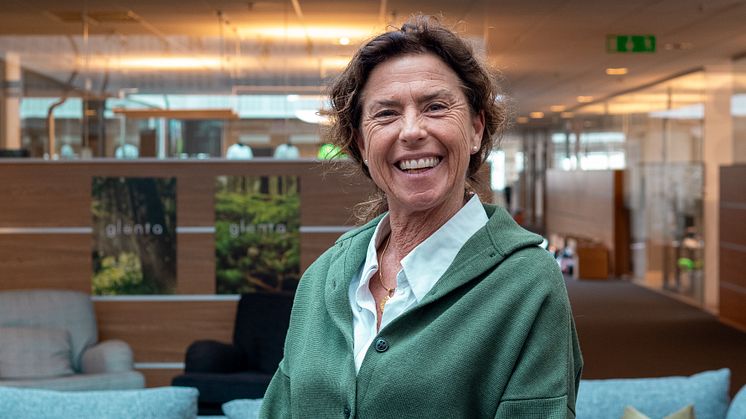 Elisabeth Holm Dernehed, Service & Store Support