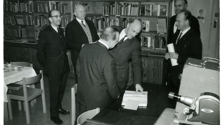 Utbildningsminister Ivar Persson och Birger Öhman på besök.jpg