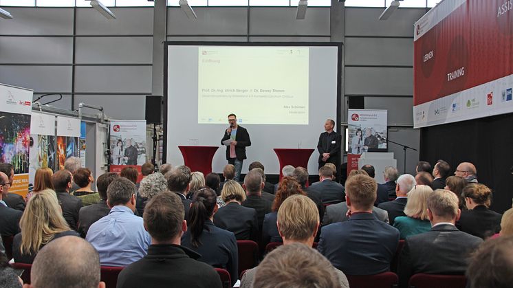 Mehr als 90 Teilnehmerinnen und Teilnehmer kamen zur Eröffnungsveranstaltung nach Cottbus. 
