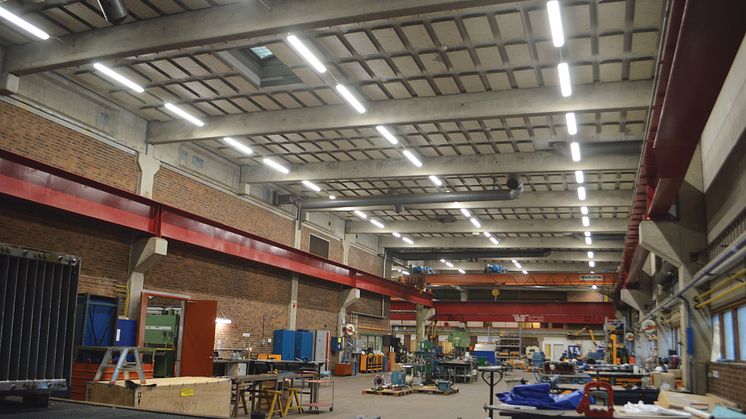 Södra Cell miljösatsar på LED-limpan - klimatsmart verkstadsbelysning