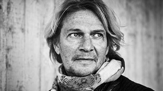 Tommy Nilsson ger sig ut på omfattande Sverigeturné. Han bjuder på en show om kärleken, livet och en dos Rock'n'roll. 