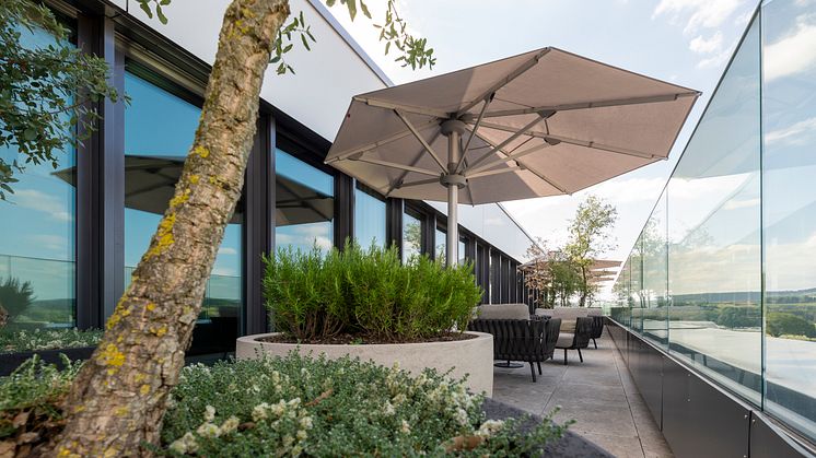 Massgeschneiderte Sonnenschirme von Glatz für den Aussenbereich: Restaurant Attica in Frauenfeld, Schweiz, Palazzo Noblesse
