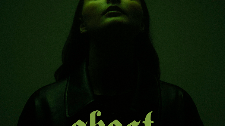 Ronia, "Ghost" singelomslag (release 11 februari 2022).