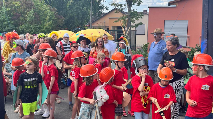 Auch viele Kinder halfen bei der Dorfheldentour mit. 