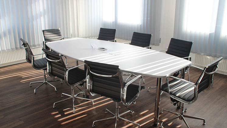 Empty office spaces after increase in hybrid working.