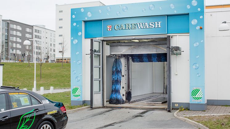 Shell/7-Eleven är den kedja i Sverige med flest Svanenmärkta biltvättar.