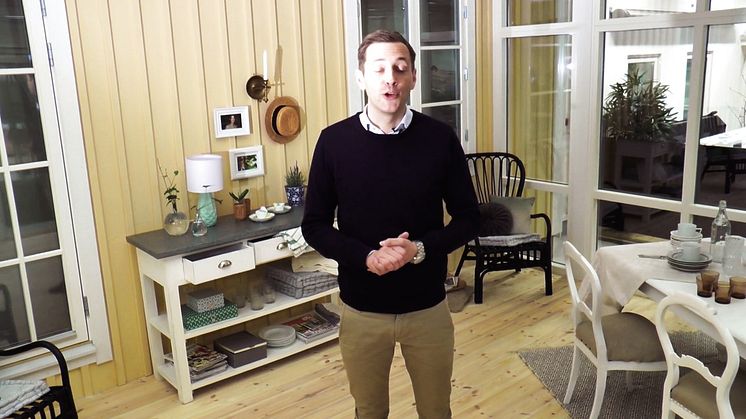 Produktchef Jesper Nilsson presenterar nyheten verandor