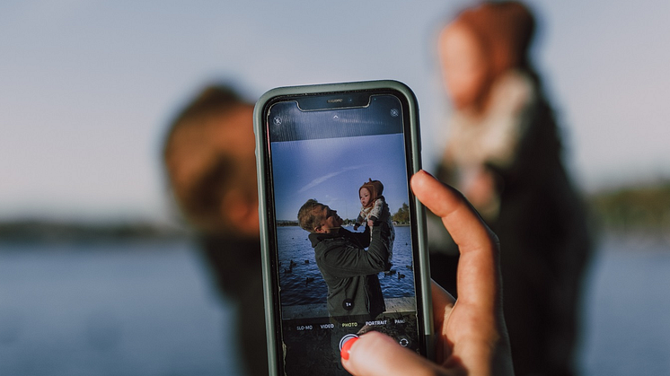 Should I post photos of my children online? Here’s what new parents need to know about sharenting