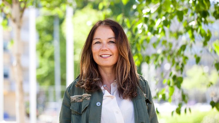Lena Bivner beskriver sig själv som en stark person med en ordnad tillvaro och ett stort socialt umgänge. Ändå trillade hon dit.