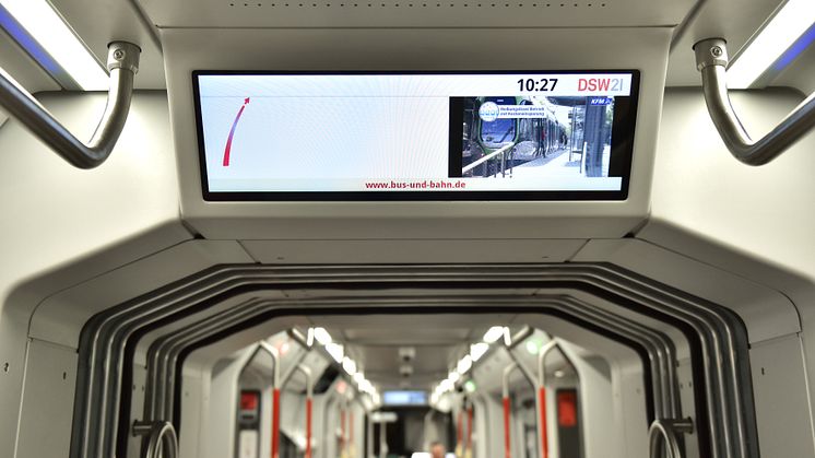 Innenraum neuer B-Wagen (5): Fahrgastinformation