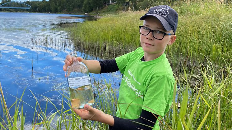 Vattenprovtagning för analys av mikroplaster. Ljusnan