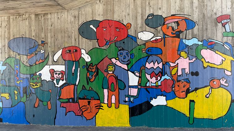 Urban konst av elever vid Ljungenskolan på bästa läge i Furulund. Foto: Heidi Viman, Kävlinge kommun.