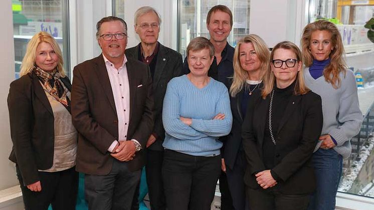 Fr v: Lina Bergström Återvinningsindustrierna, Klas Gustafsson Tekniska Verken, Weine Wiqvist Avfall Sverige, Åsa Domeij Axfood, Jonas Carlehed IKEA, Caroline Ankarcrona IVA, Monica Bellgran och Anna Felländer KTH.( saknas: Catrin Gustavsson Södra)  