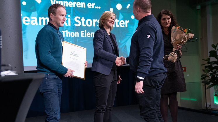Prisen for Årets grønne driftsteam i 2023 gikk til team Ski Storsenter fra Olav Thon Eiendom. 