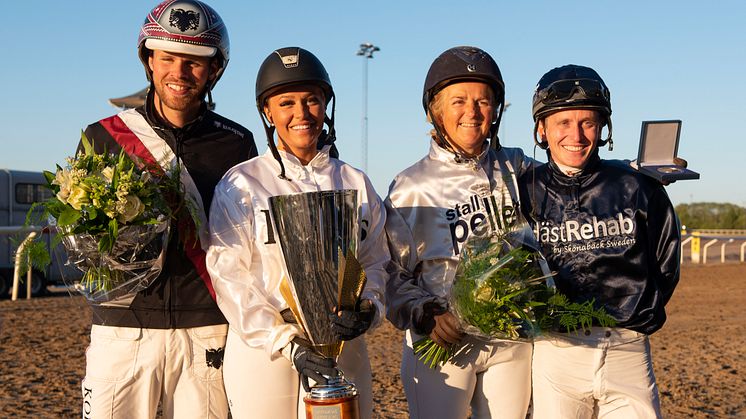 Deltagarna i 2019 års Hästarnas Mästare på Jägersro Galopp. Gry Forssell är konferencier i årets upplaga som avgörs på fredag. 