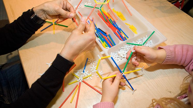 Svenska skolelever tävlar om finalplatser till Math and Science Creativity Competition i Sydkorea